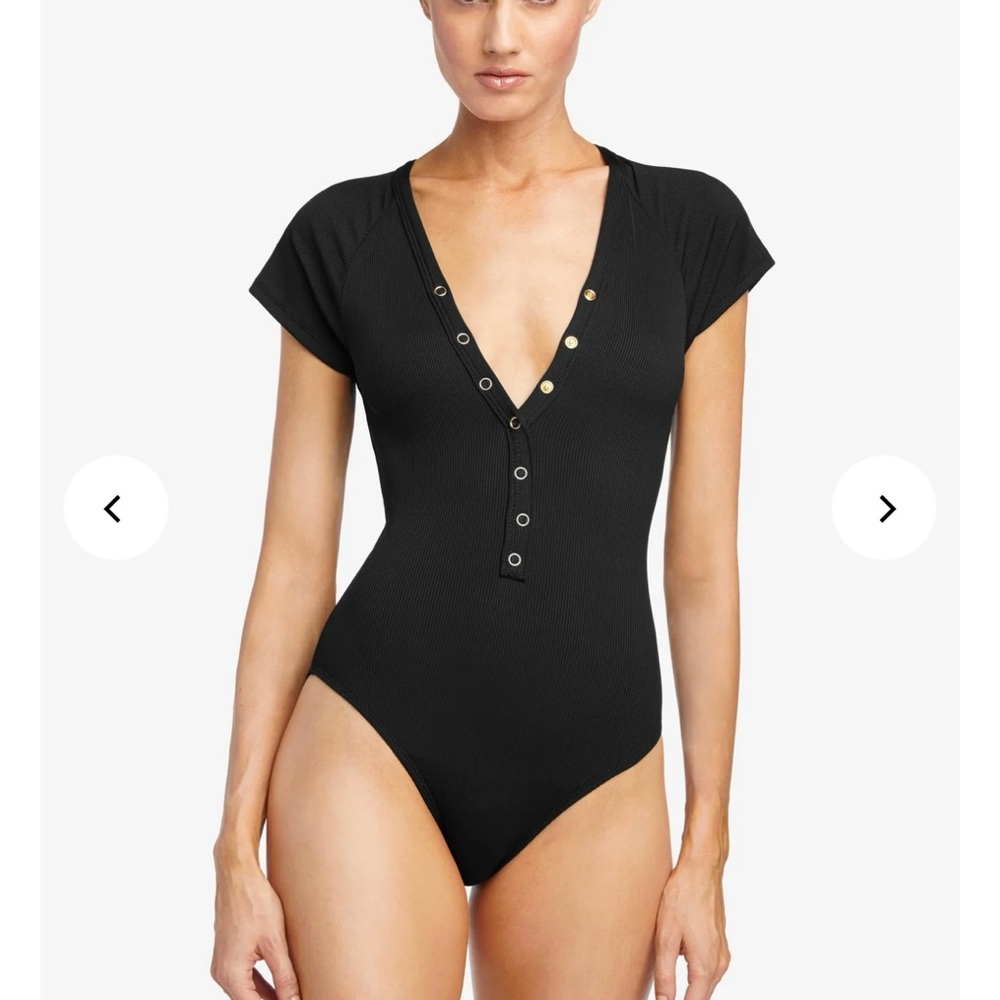 Black Robin Piccone Amy Regan One piece size 6 New without tags